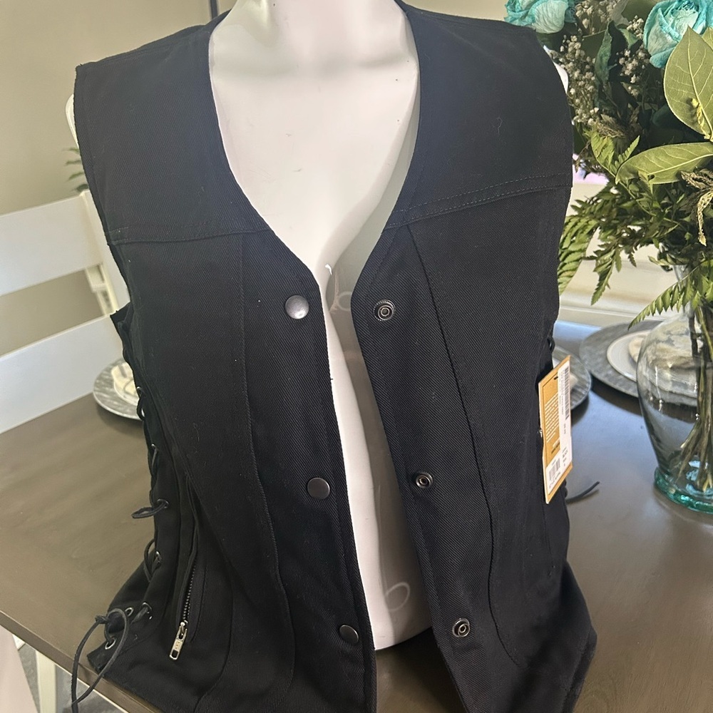 NWT Mfg first Black Vest with Storage Pockets size small - Picture 6 of 10